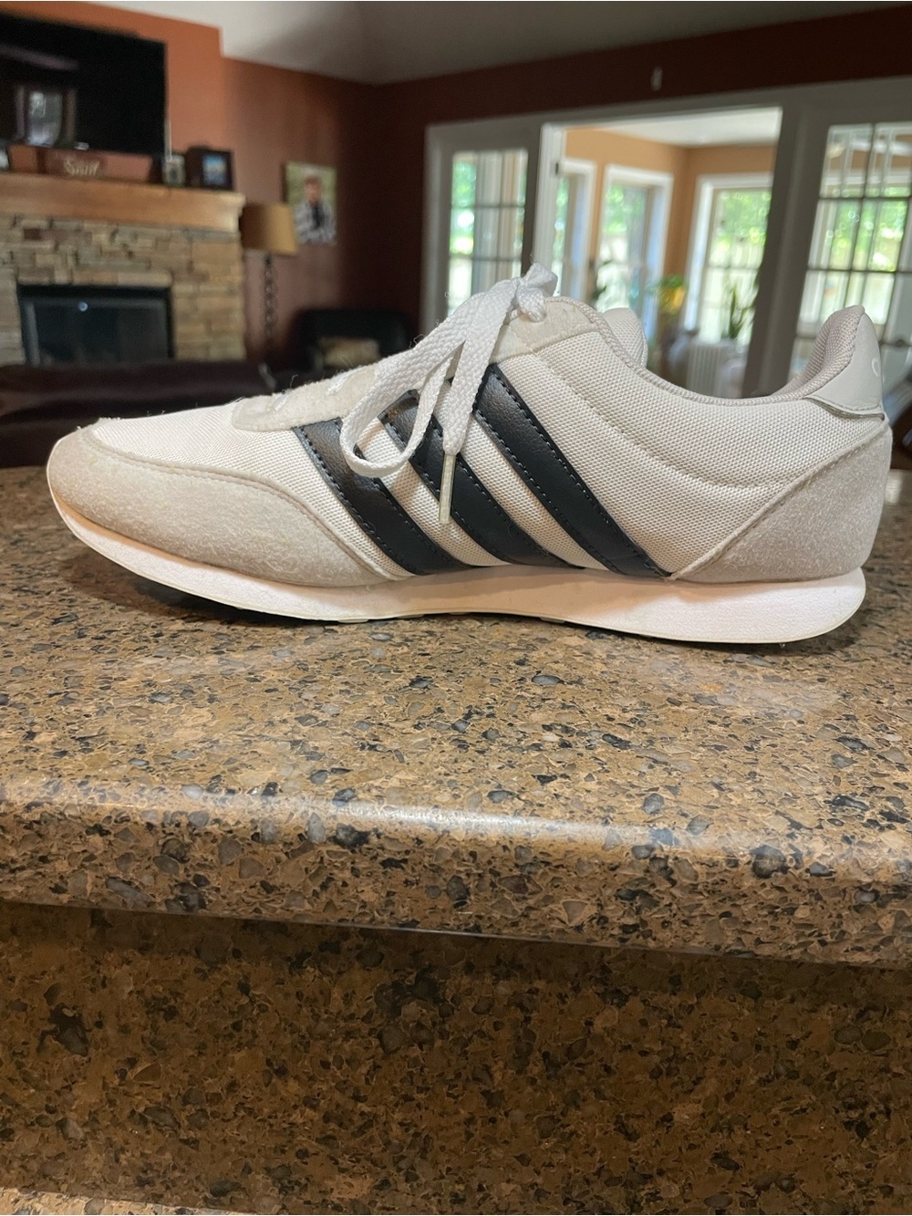 Adidas V Racer 2 Womens Sz 8.5 Crystal White Carbon Black Stripe Fashion Low Top - Picture 5 of 11